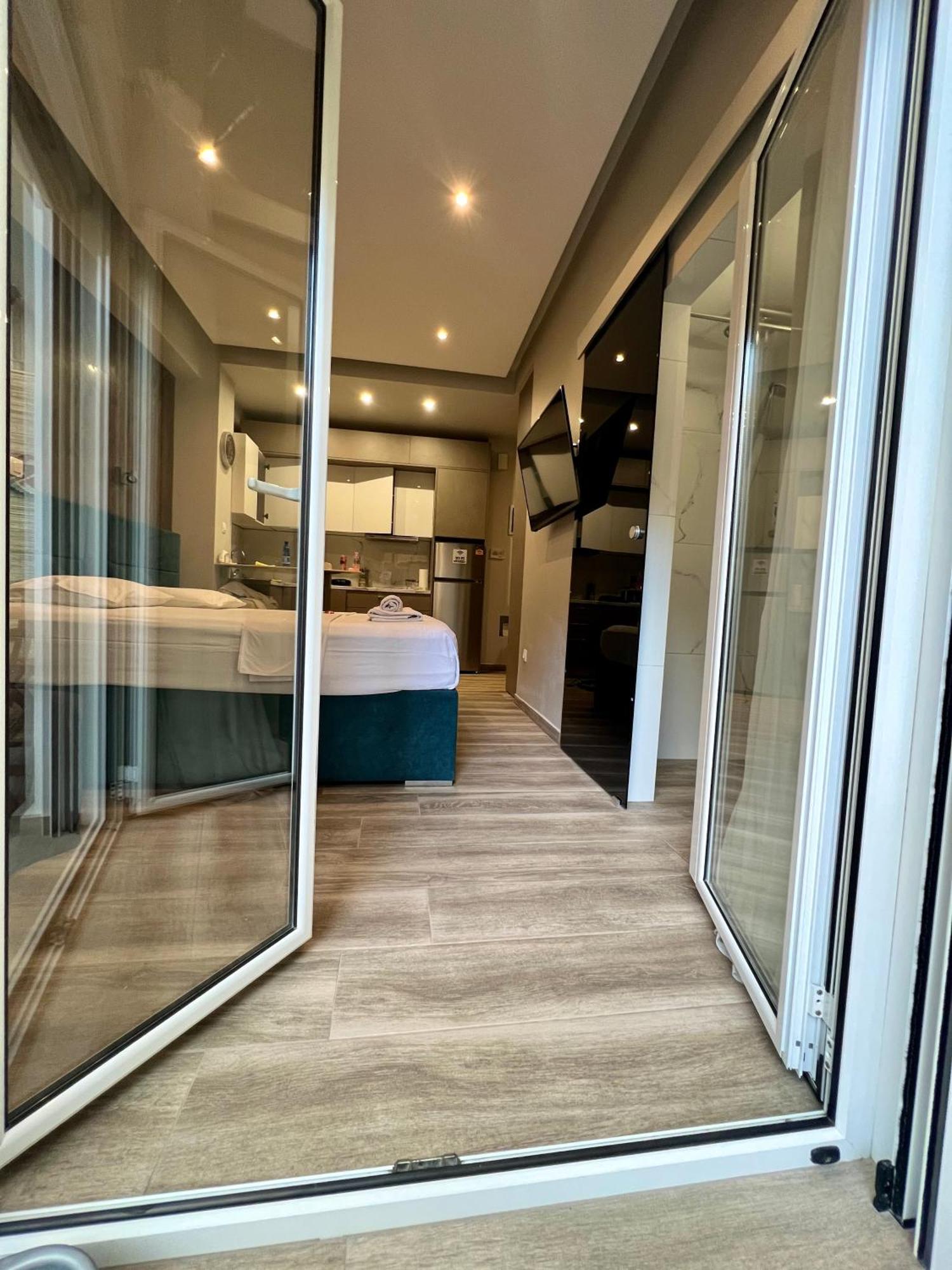 Emerald Lux Apartment Atenas Exterior foto